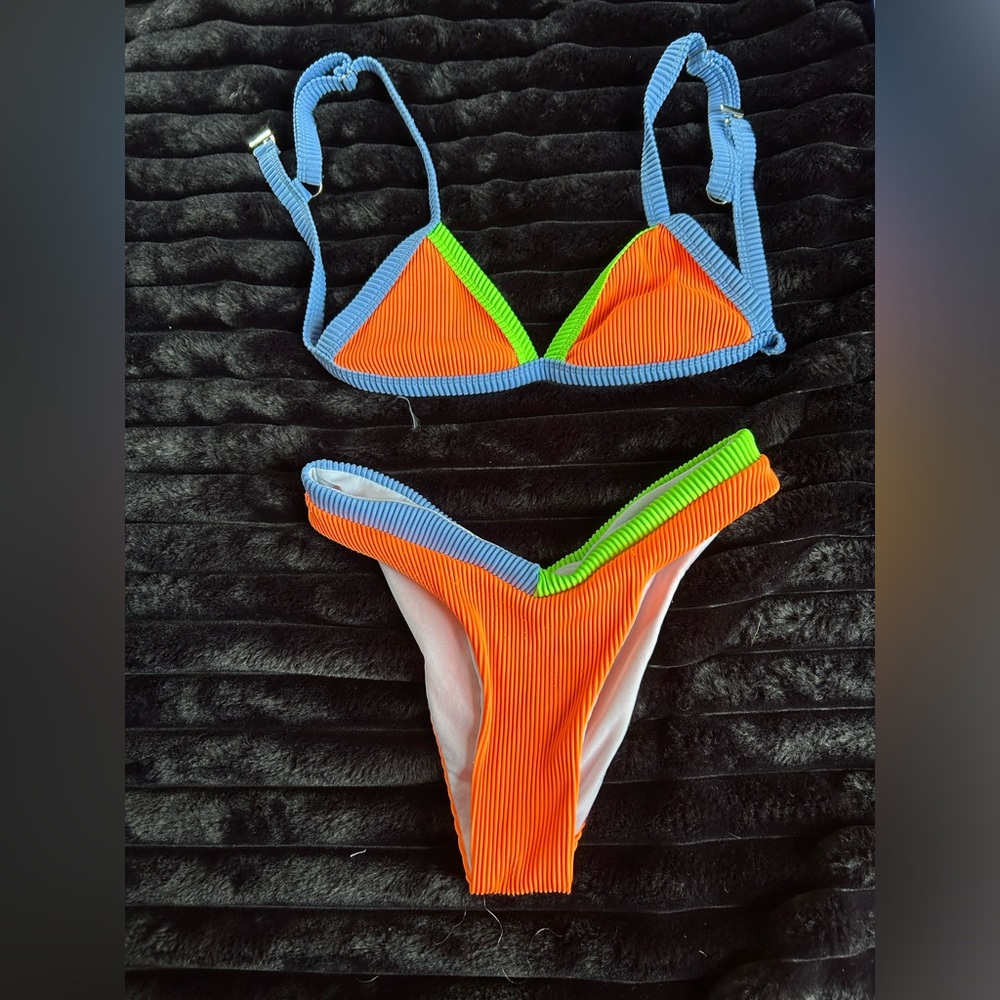 Swim suit